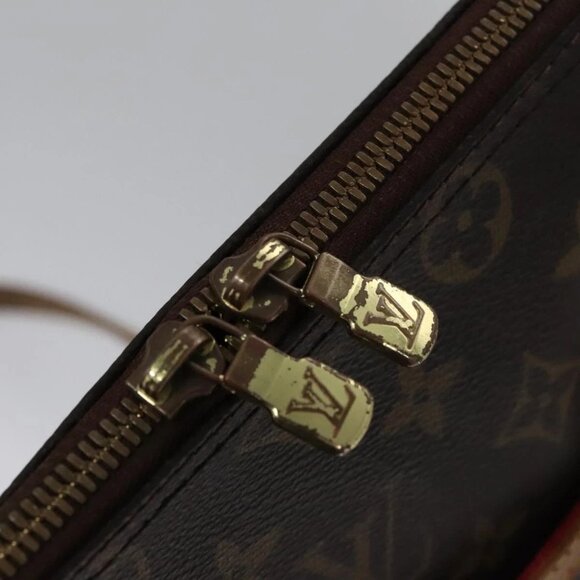 LOUIS VUITTON Monogram Coussin GM Shoulder Bag - Picture 7 of 15